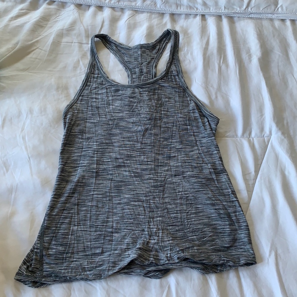 Lululemon flowy grey tank